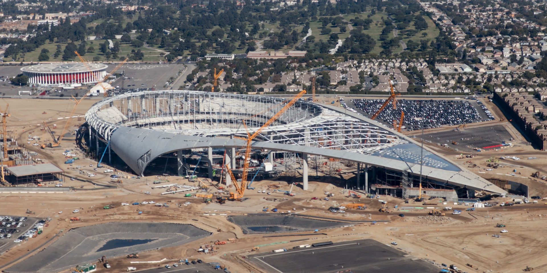 NFL's biggest stadium will open with Wi-Fi 6 - CNET